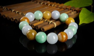 翡翠糯白肉的值钱吗（白色细糯翡翠值钱吗）