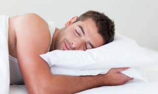 梦里有人叫自己名字（梦见有人叫自己名字答应了）