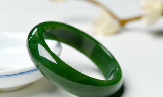 好的翡翠手镯 什么样的翡翠手镯比较好