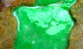 天然翡翠原石（翡翠原石多少钱）