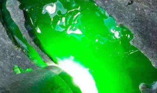 翡翠原石毛料 翡翠原石毛料价格