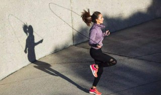室内怎样跳绳 跳绳可以在室内跳吗