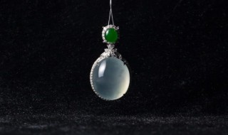 高冰种翡翠价钱（高冰翡翠市场价格）