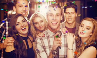 卡拉OK伴唱机的使用和保养（便携式卡拉ok伴唱机）