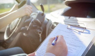 女性学车需要注意哪些事项?（女生练车需要注意什么）