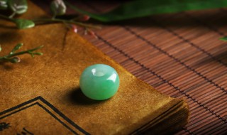 翡翠水种和冰种 翡翠水种和冰种哪种好