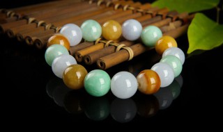 三色翡翠值钱吗(三种颜色的翡翠值钱吗)