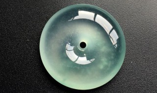 用水测试翡翠密度准吗（翡翠用水测密度准确吗）