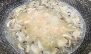 银鱼蘑菇汤的做法 银鱼蘑菇汤可以吃吗