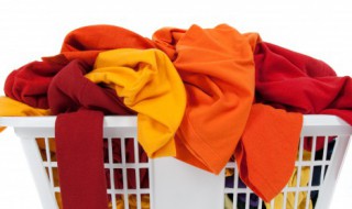 怎么除去衣服上的强力胶（衣服沾上强力胶怎么除掉）