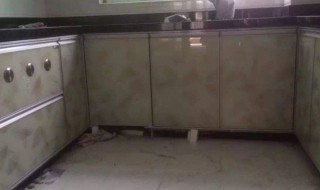 橱柜门发霉了怎么办（橱柜里发霉怎么办）