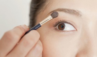 怎么漂白眉毛（漂眉的方法）