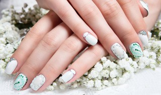 怎么做法式美甲 简单法式美甲教程