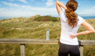 怎么使运动衫缩水（衣服如何避免缩水）