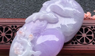 玉石和翡翠哪个更名贵 翡翠和玉哪个贵