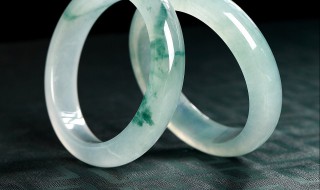 大理买翡翠是真的吗（云南大理的翡翠店买翡翠是真的吗）