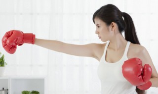 股二头肌拉伸动作(股二头肌拉伸动作要领)