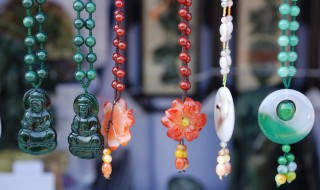 翡翠种类有哪些（翡翠常见的种类有哪些）