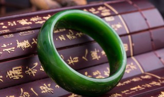 翡翠里面的棉絮(翡翠里面的棉絮多好还是少了好)