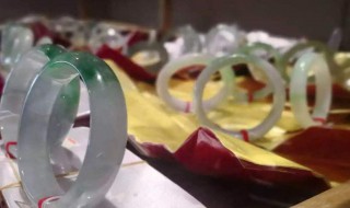 云南翡翠手镯是真的吗 云南的手镯子是不是都是假的