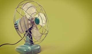 电风扇收藏保养的小窍门（电风扇的使用方法和注意事项）