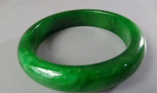 干青属于翡翠吗（干青种是翡翠吗）