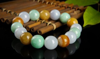 雪花棉翡翠 雪花棉翡翠手镯图片