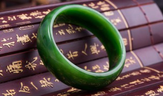 翡翠里有棉 翡翠里面有棉絮好不好