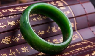 满绿翡翠鉴定 满绿的翡翠原石