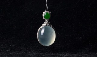 玉吊坠翡翠（玉吊坠翡翠珠挂绳质量）