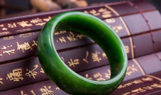 翡翠玉镯分类 翡翠镯子分类