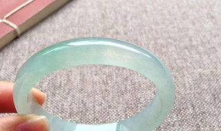 翡翠怕摔吗 翡翠摔一下会怎么样吗