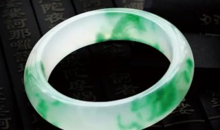 当铺收翡翠吗 当铺收玉镯吗