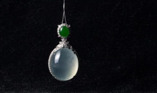 水沫玉是翡翠吗(水沫子是翡翠吗)