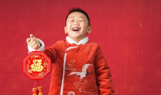 姓骆男孩名字属猪帅气好听的（骆起名字男）