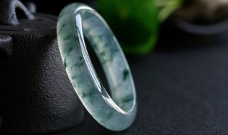 翡翠有辐射吗（玉石翡翠有辐射吗）