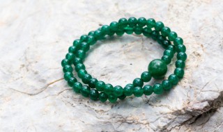 翡翠带时间长了会变色吗 长时间佩戴翡翠会变色