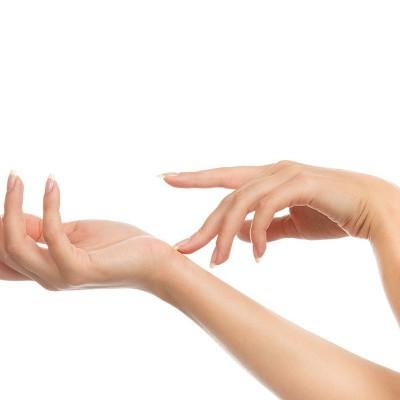 手背静脉突出病因是什么