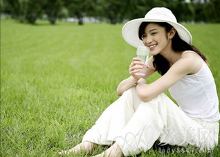 白癜风可能由哪些因素引起