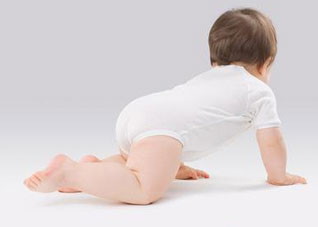 婴儿不会爬先学走非好事