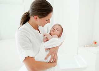 夏季这样坐月子最不科学