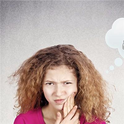 经常口腔溃疡，是什么原因呢，还是缺少什么呢。