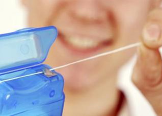 牙线怎么用?正确使用牙线的6个步骤