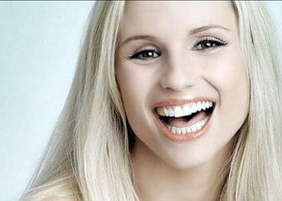 教你牙齿美白小窍门