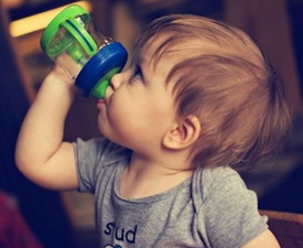 1岁宝宝口腔保健必读