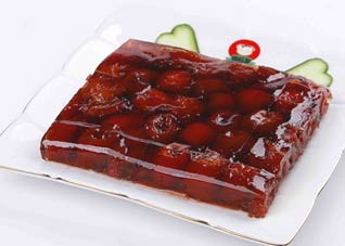 饭后甜品水晶山楂果，做给家里的老人吃