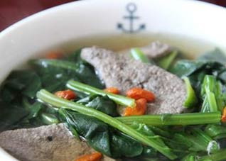 视力下降 多喝胡萝卜猪肝汤