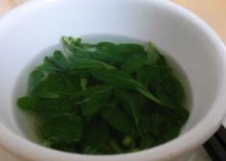 揭秘六种喝汤的错误方式