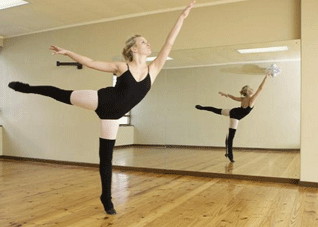 脂塑身形试试芭蕾舞减肥操