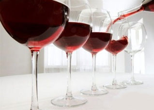 一杯红酒的热量等于一碗米饭